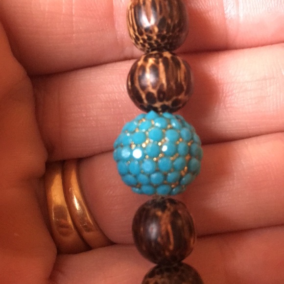 Turquoise Swarovski & coconut beaded bracelet - Picture 3 of 3